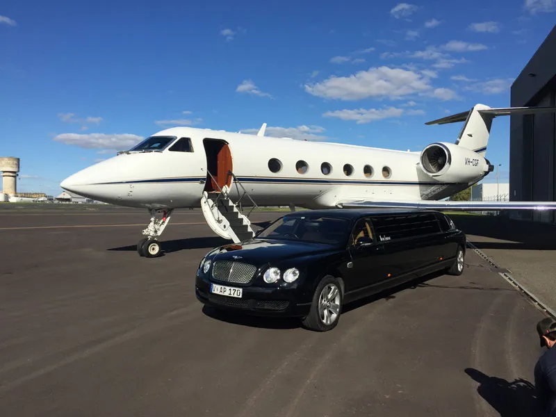 Airport-limousine-Toronto