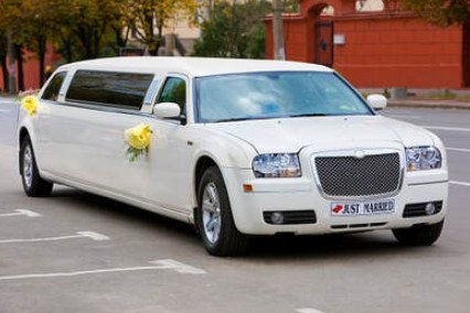 How Many Passengers Can Fit in a Limo in Canada