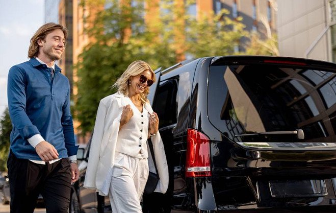 Top Questions to Ask Before Booking a Limousine in Canada